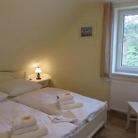 Apartmenthaus Hus Uebi By Rujana Binz Room photo