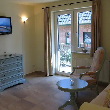 Apartmenthaus Hus Uebi By Rujana Binz Room photo